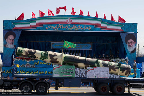un desfile militar en Irán Irán avisa de que responderá de forma más aplastante cualquier futuro ataque